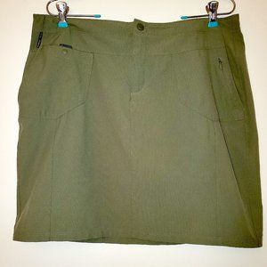 Royal Robbins~Knee Length~Sz 14~Stretch Nylon Straight Skirt~Green~Pockets!